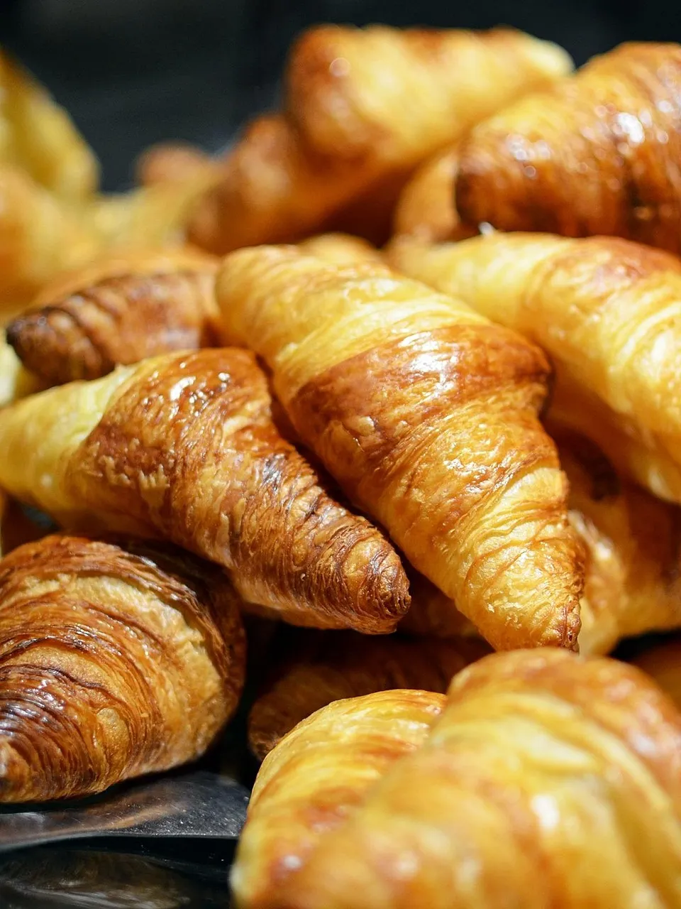 Einfache Pancakes aus nur drei Zutaten mit Feigen, ohne Zucker